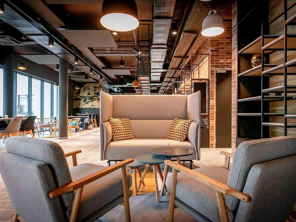 Ibis Styles Valenciennes Petite Foret מסעדה תמונה